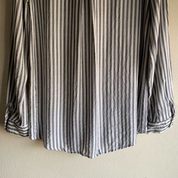 E+M Long sleeve Rayon Gray and White Striped Size Large - Picture 6 of 6